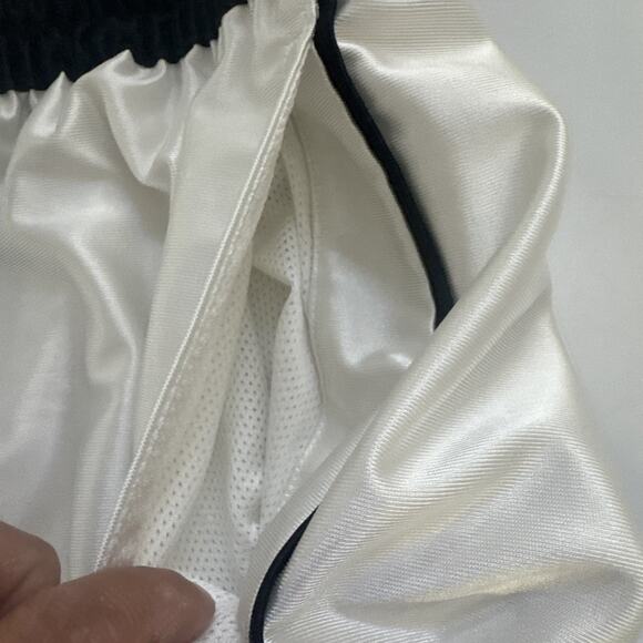 Vintage Nike Fly Crossover Basketball Shorts SHINY White Training Retro Y2K - Picture 4 of 10